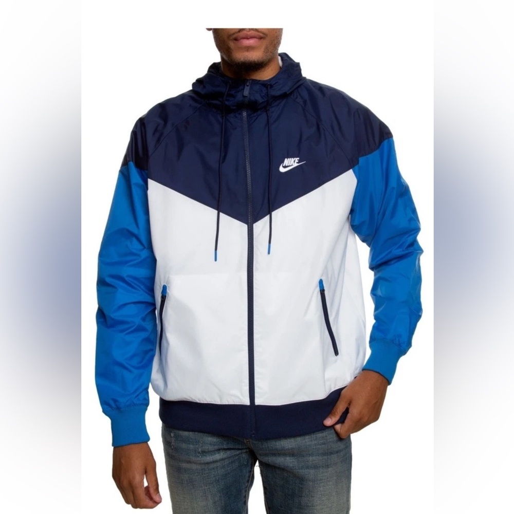 NIKESPORTSWEAR WINDRUNNER JACKETMen – Summit White/Midnight Navy/White Sz Small
